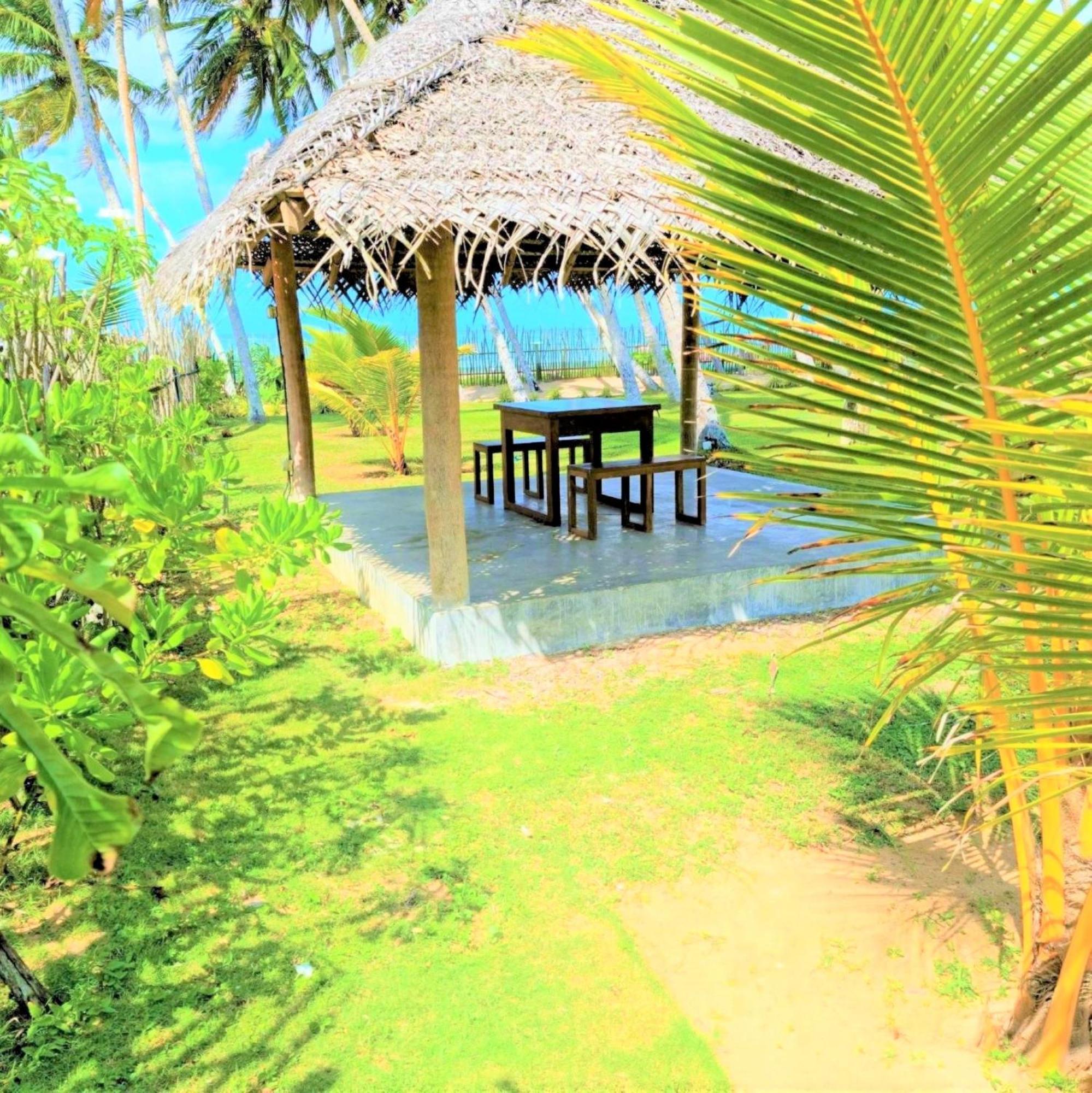 Arhimser Villa-Superb 4 Bedroom Beachfront For 8 In Ranna, Tangalle, Bb, Pool, Free Pick Up For 7 Night Stays Arriving Together, Serviced, Taxes Included Extérieur photo