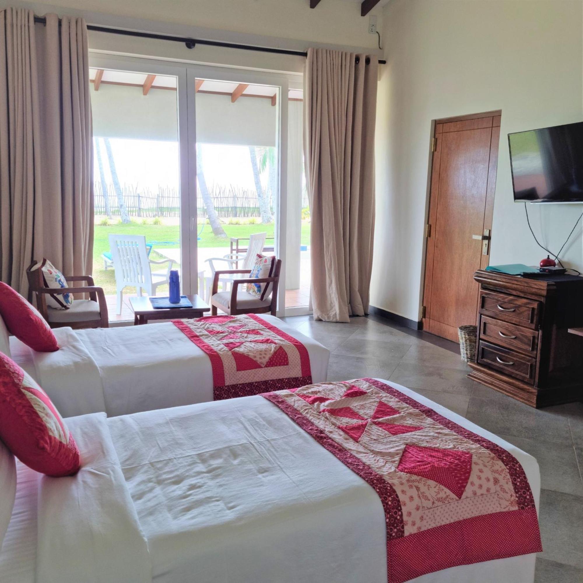 Arhimser Villa-Superb 4 Bedroom Beachfront For 8 In Ranna, Tangalle, Bb, Pool, Free Pick Up For 7 Night Stays Arriving Together, Serviced, Taxes Included Extérieur photo