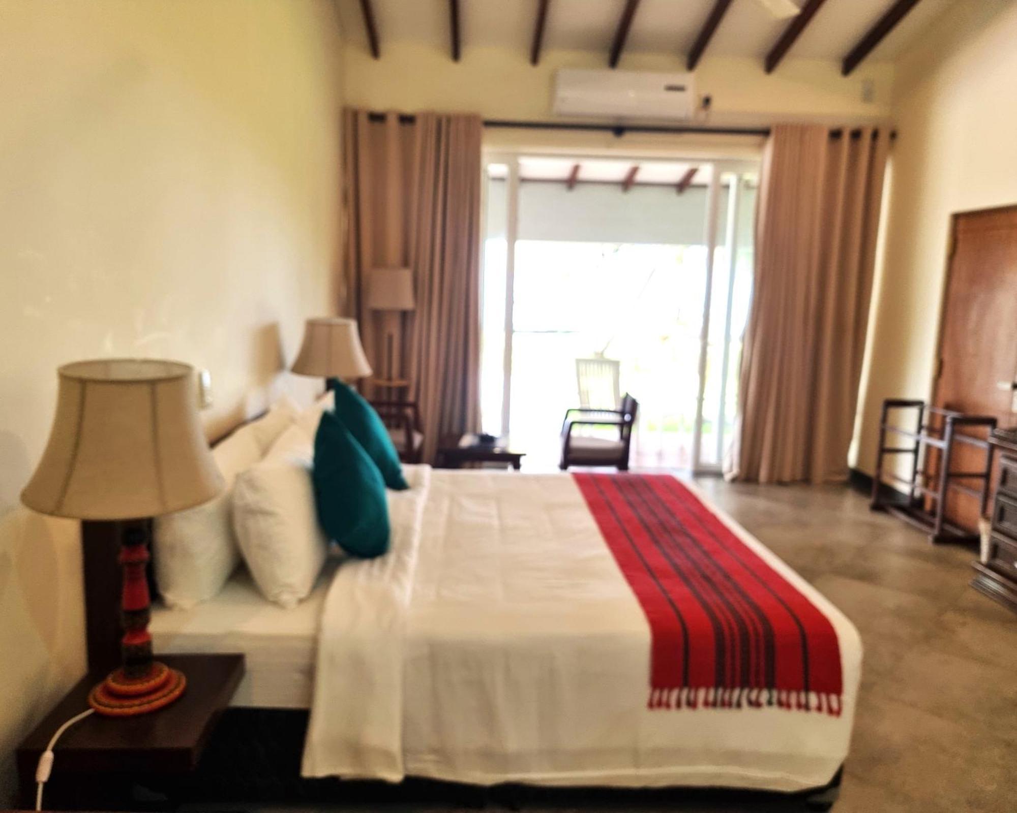 Arhimser Villa-Superb 4 Bedroom Beachfront For 8 In Ranna, Tangalle, Bb, Pool, Free Pick Up For 7 Night Stays Arriving Together, Serviced, Taxes Included Extérieur photo