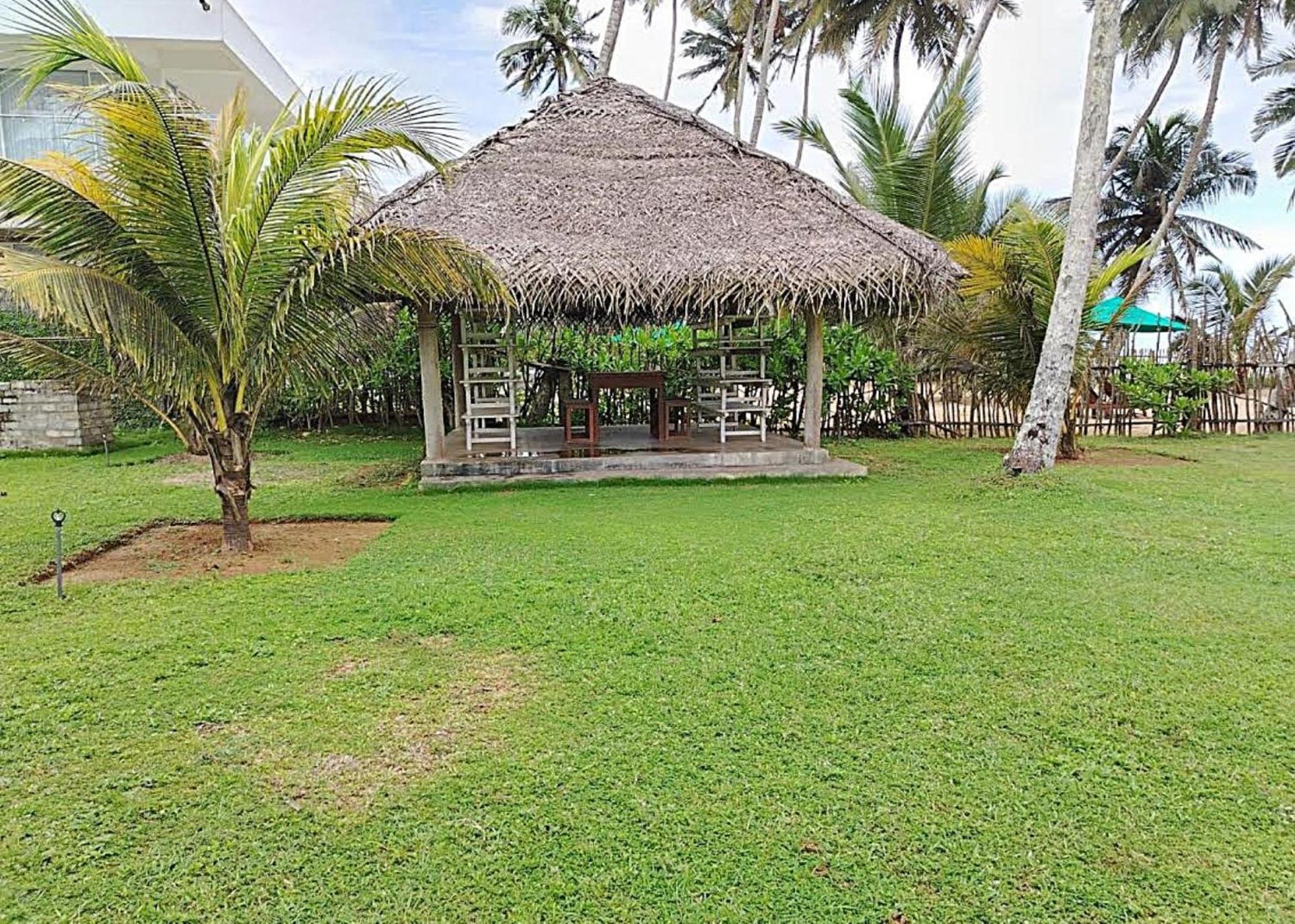 Arhimser Villa-Superb 4 Bedroom Beachfront For 8 In Ranna, Tangalle, Bb, Pool, Free Pick Up For 7 Night Stays Arriving Together, Serviced, Taxes Included Extérieur photo